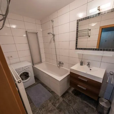 Powderia Family&freelance In The Centre Of Amadé *